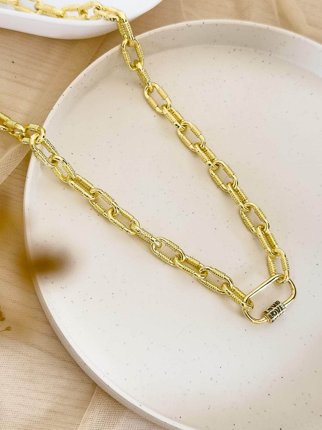 Ishhaara Clipper Necklace Simple Big Chain