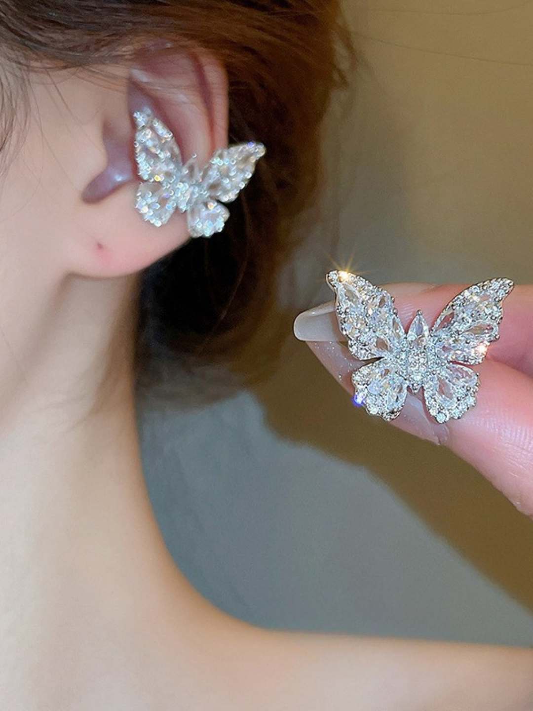 Ishhaara Combo Of Butterfly No Pierced Ear Clip And Ring