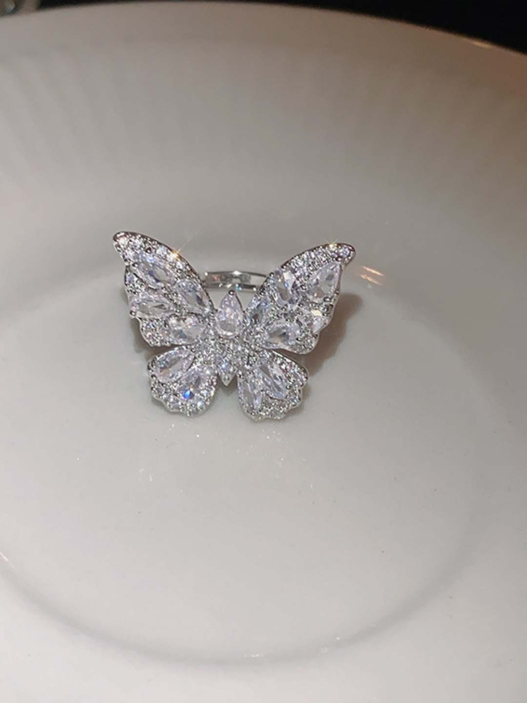 Ishhaara Combo Of Butterfly No Pierced Ear Clip And Ring