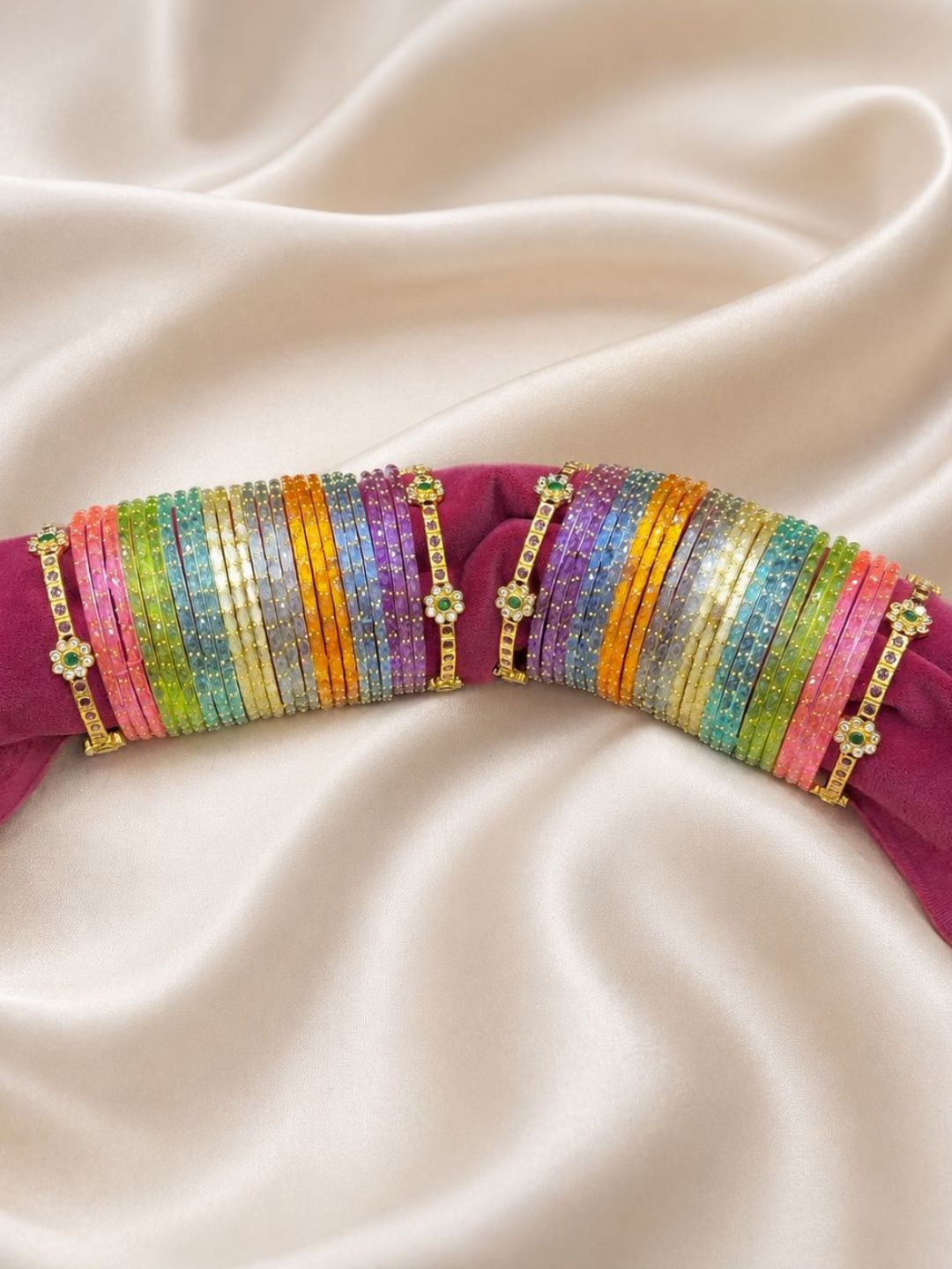 Ishhaara Combo Of Glass And Kemp Bangle Set