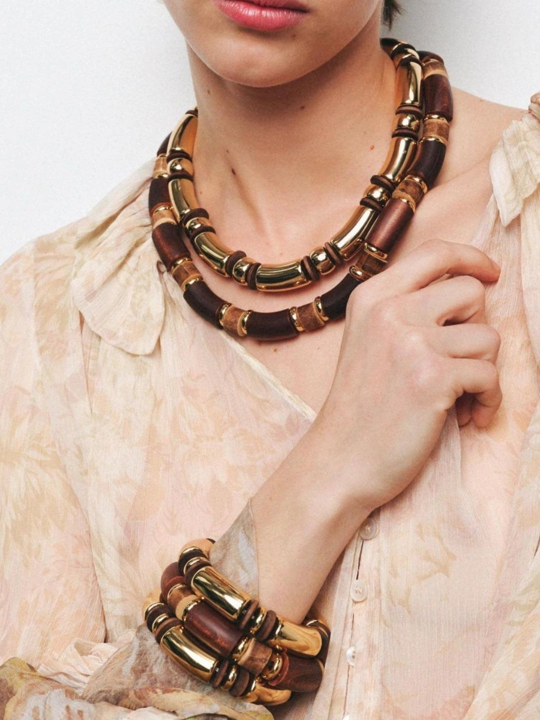 Ishhaara Combo Of Resin Bangles And Necklace