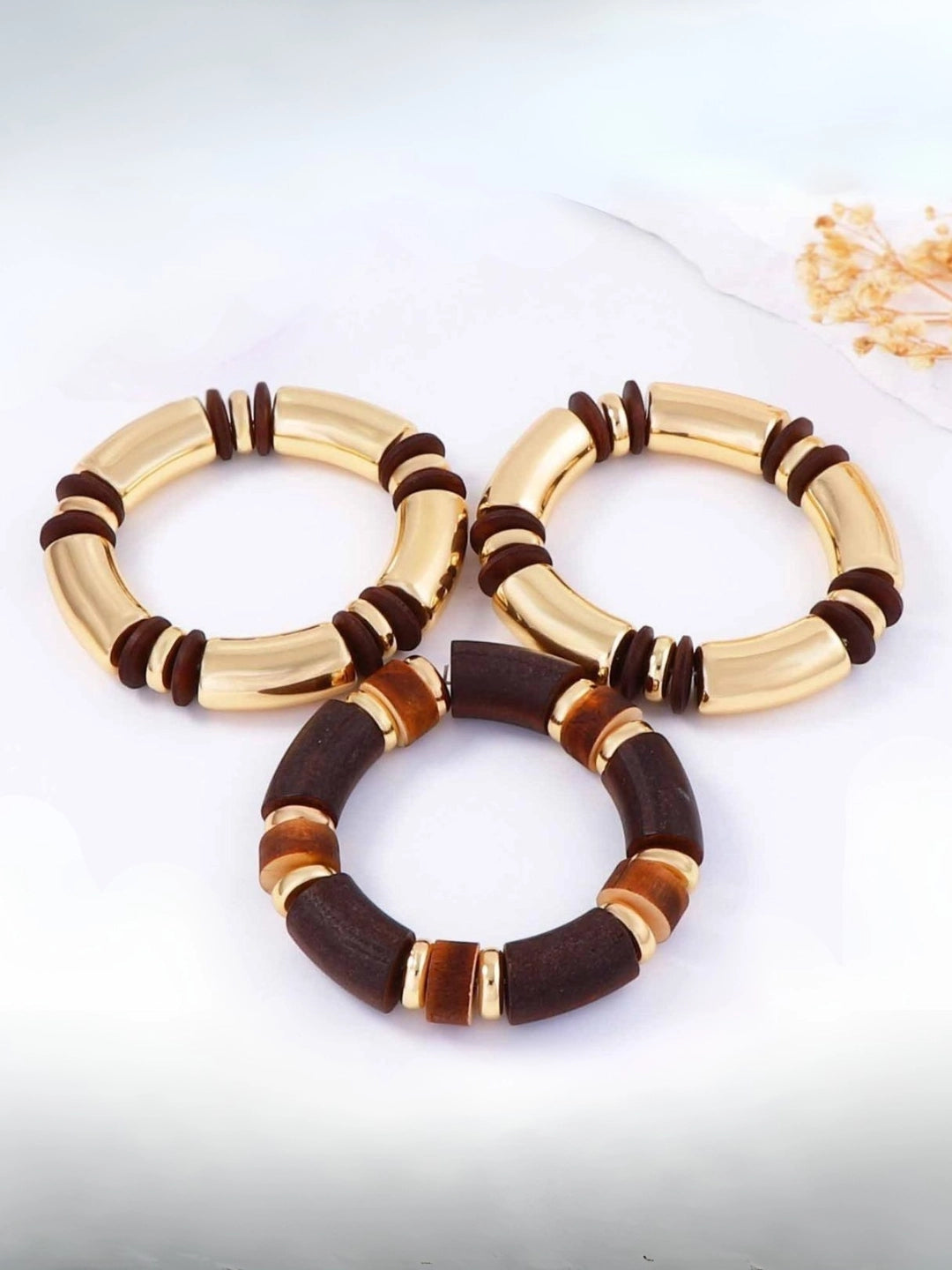 Ishhaara Combo Of Resin Bangles And Necklace