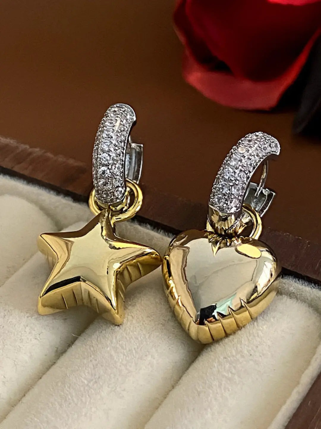 Ishhaara Confetti Heart Earrings
