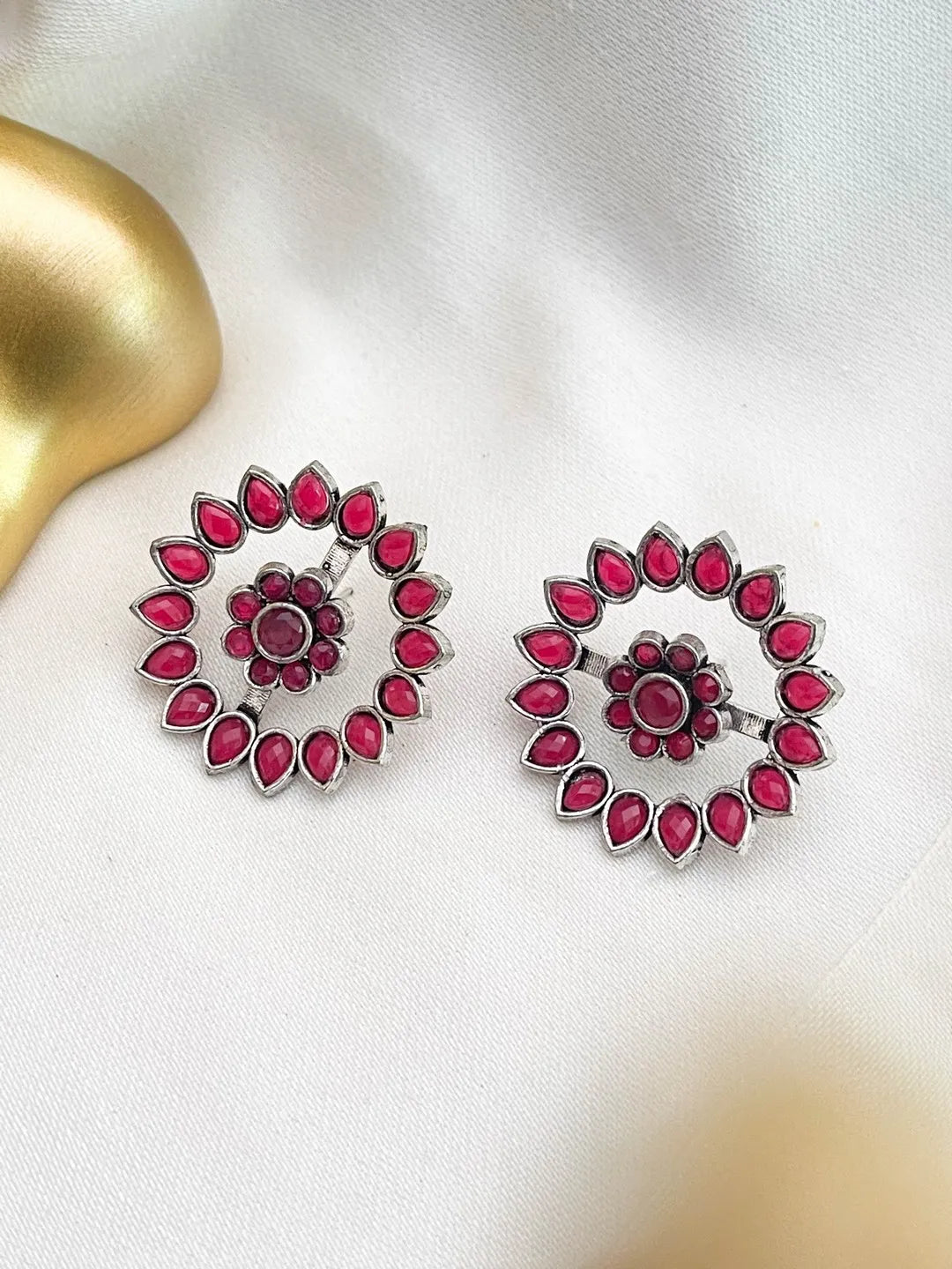 Ishhaara Contemporary Changeable Earrings Set