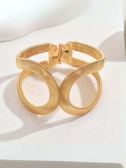 Ishhaara Courageous Coil Bracelet