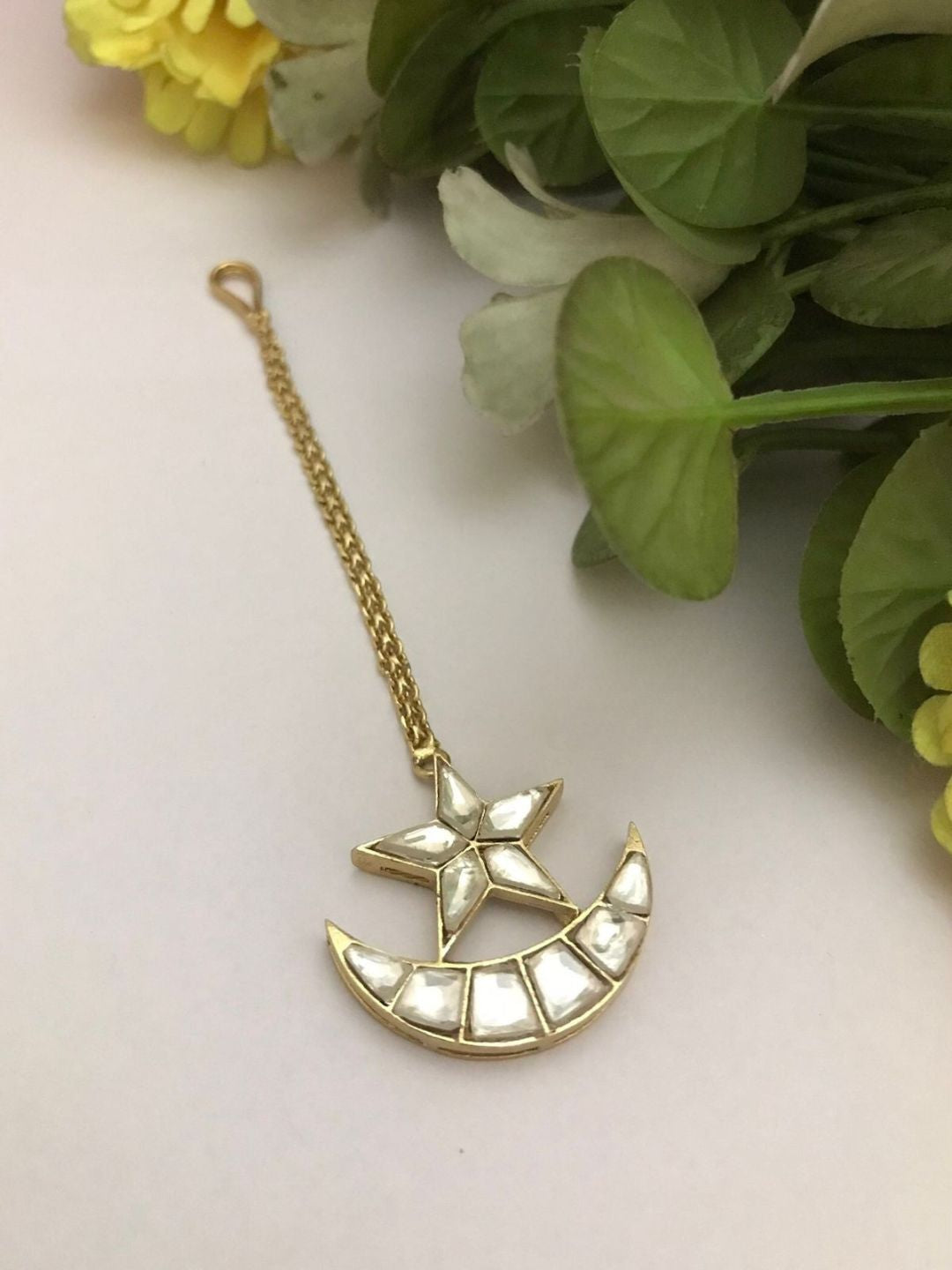 Ishhaara Crescent Moon Shaped Polki Maang Tikka