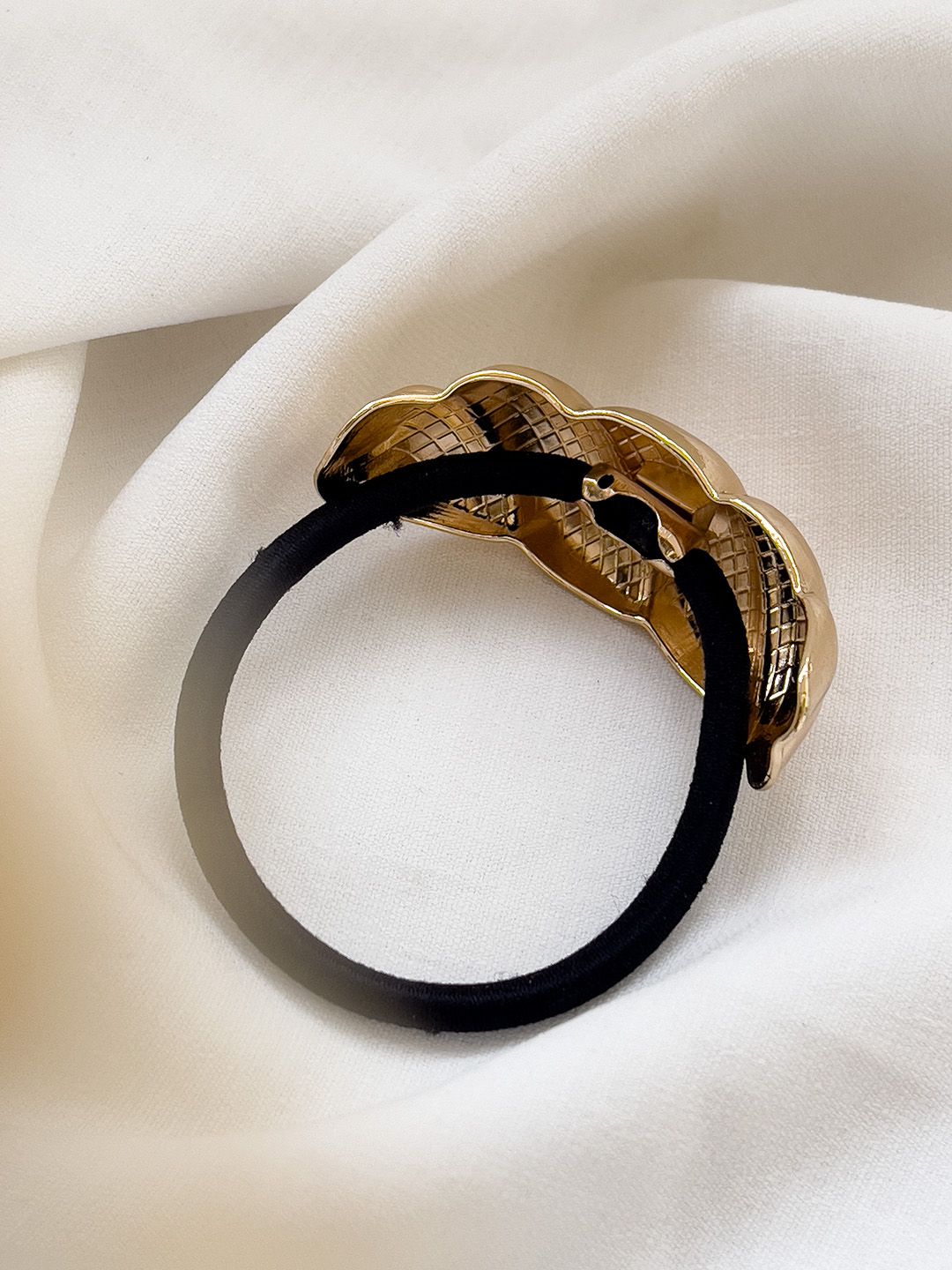 Ishhaara Croissant Shaped Stainless Steel Rubber Band