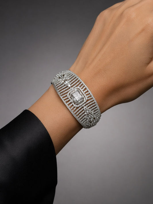 Ishhaara Crystal Bloom Bracelet