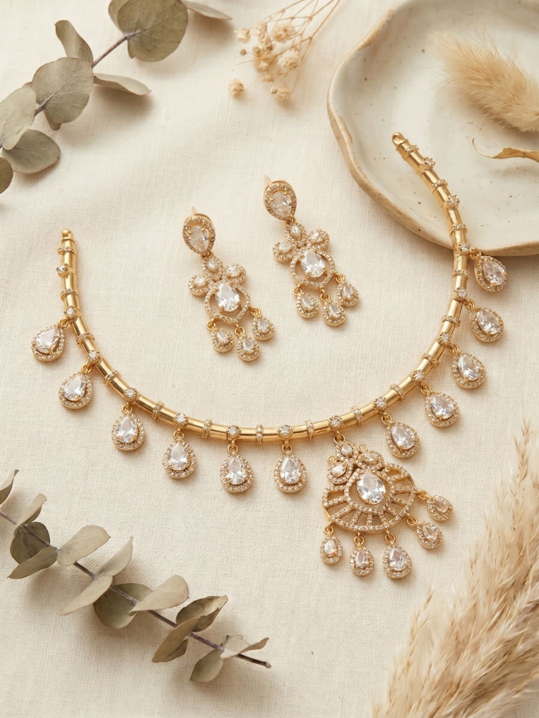 Ishhaara Crystals Teardrop Necklace