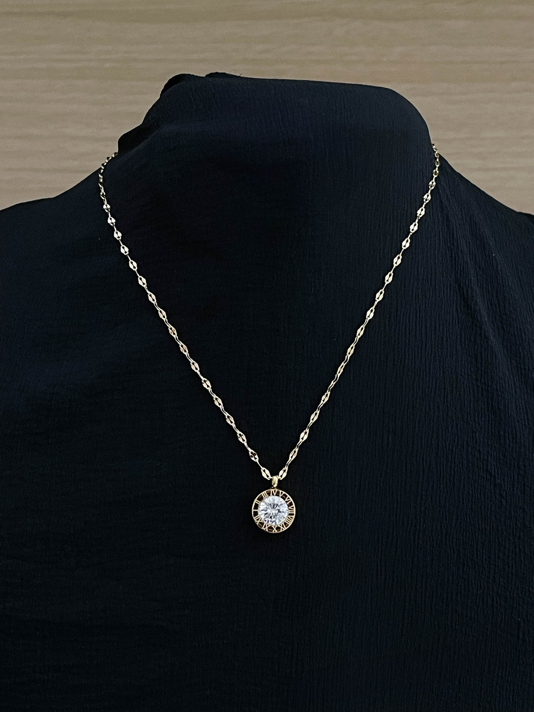 Ishhaara Cubic Zirconia Pendant Necklace