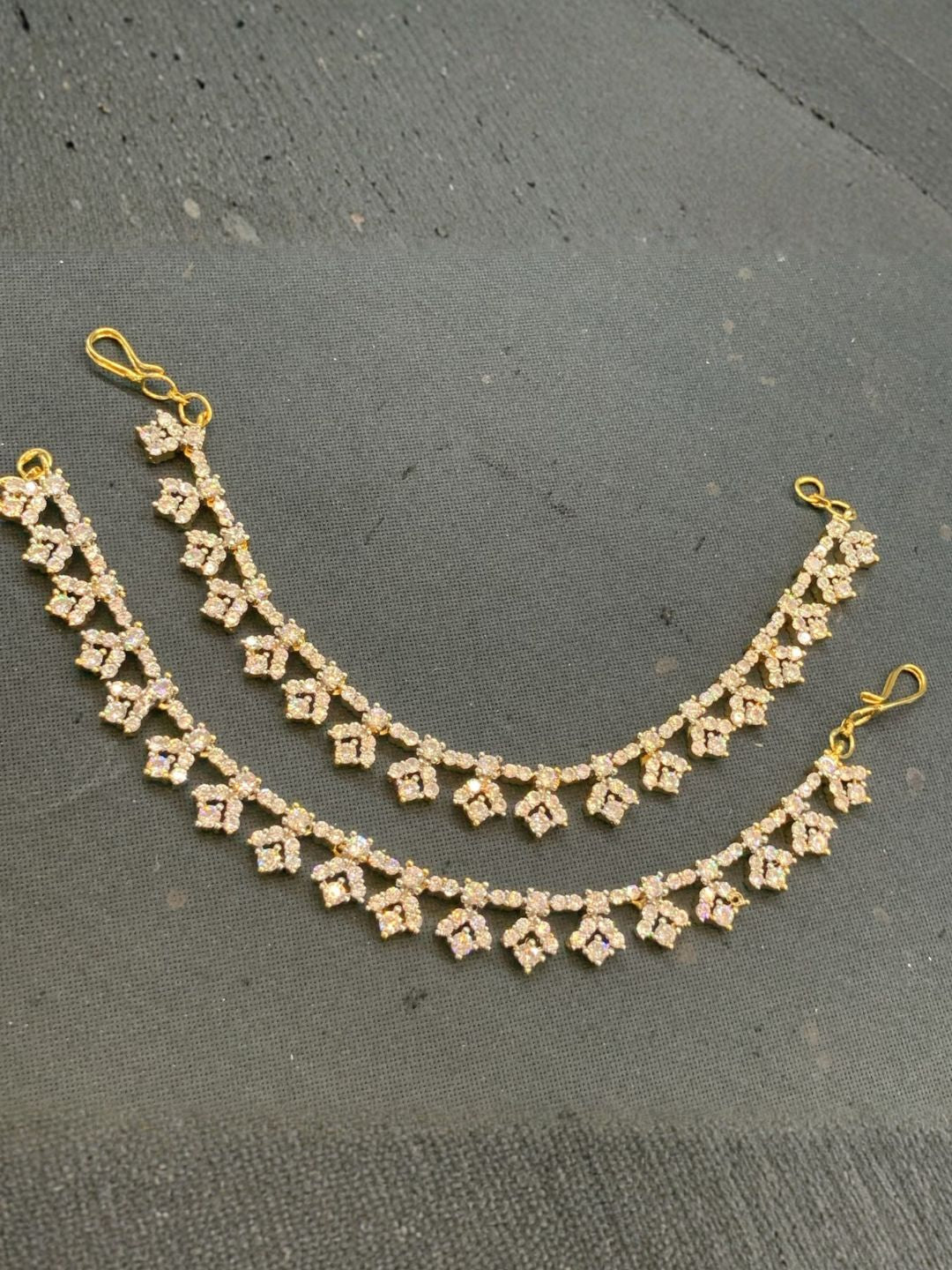 Ishhaara Cz Diamond Earchians