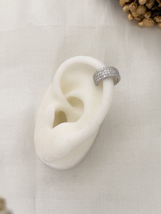 Ishhaara Cz Huggie Earcuff