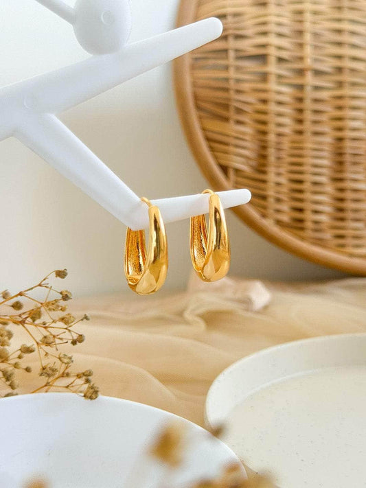 Ishhaara Dafra Gold Hoop Earring