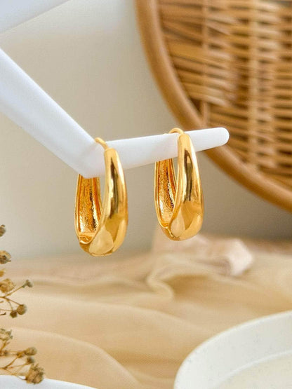 Ishhaara Dafra Gold Hoop Earring