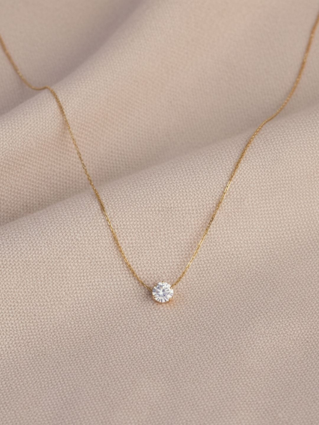 Ishhaara Dainty Diamond Necklace