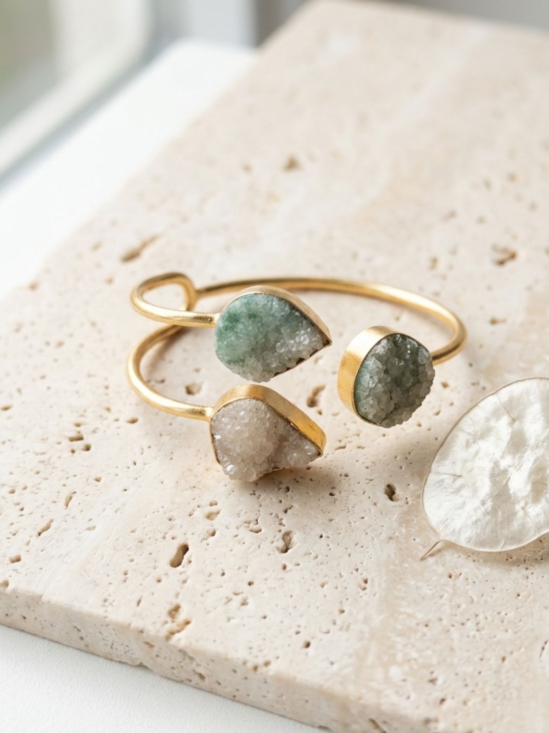 Ishhaara Daleyza Druzy Stone Bangle