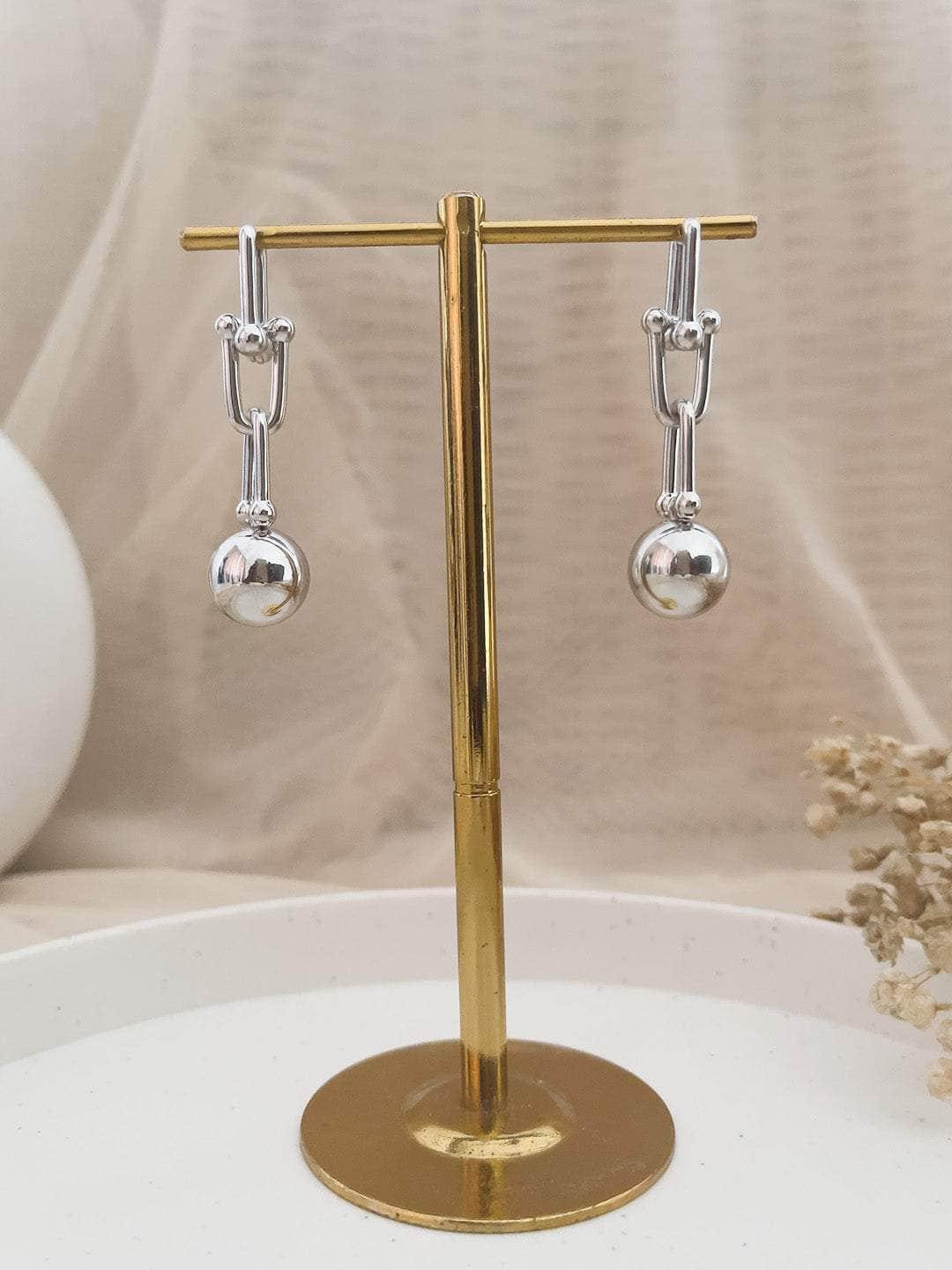 Ishhaara Dangle Ring Chain Pearl Earings