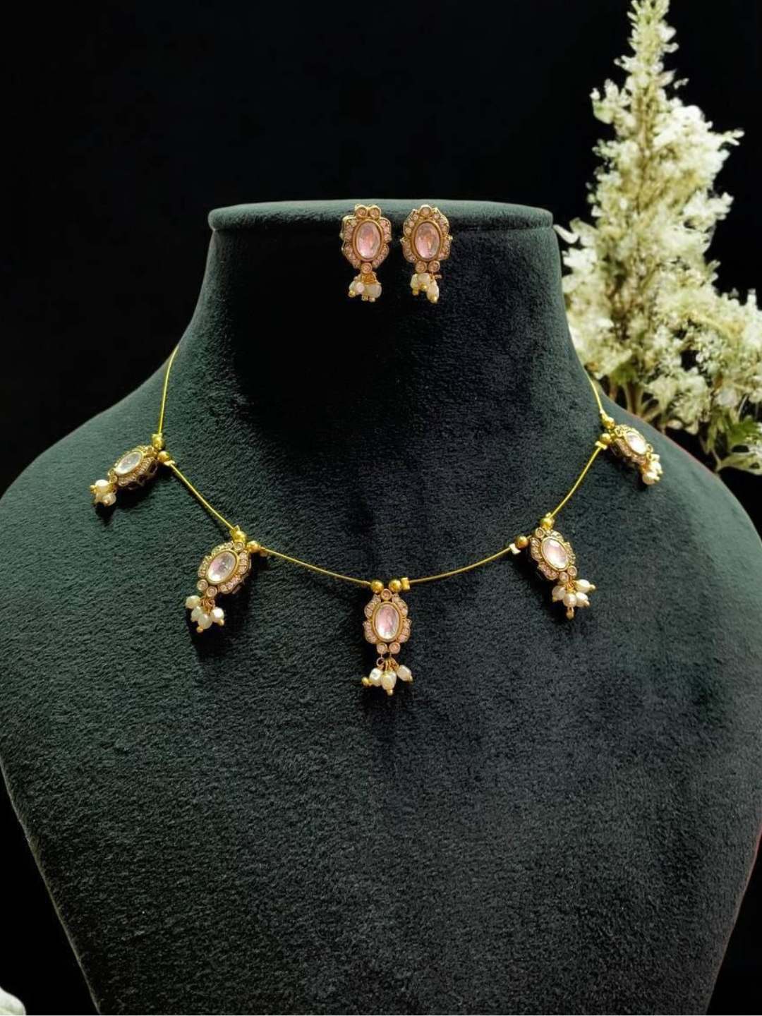 Ishhaara Danity Kundan Necklace Set