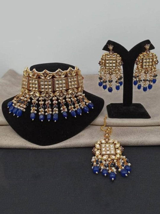 Ishhaara Bridal Square Kundan Choker Earring And Teeka Set