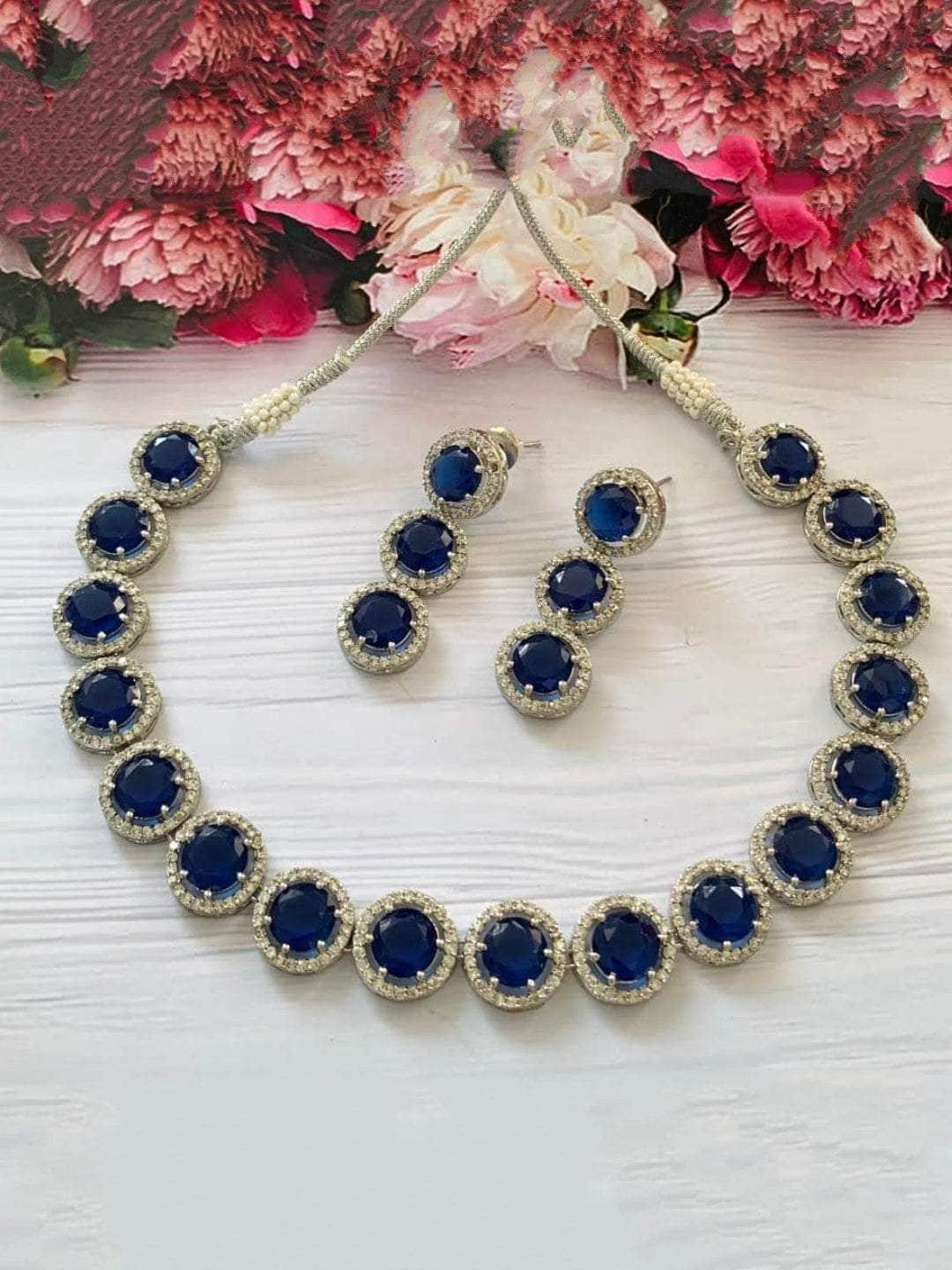 Ishhaara Lunar Bliss Necklace