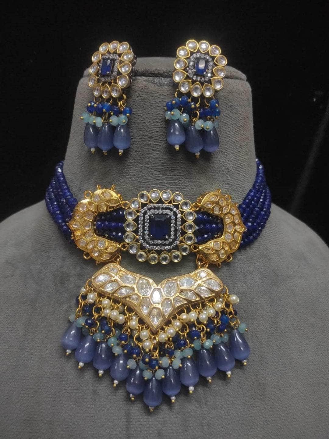 Ishhaara Lustrous Class Necklace