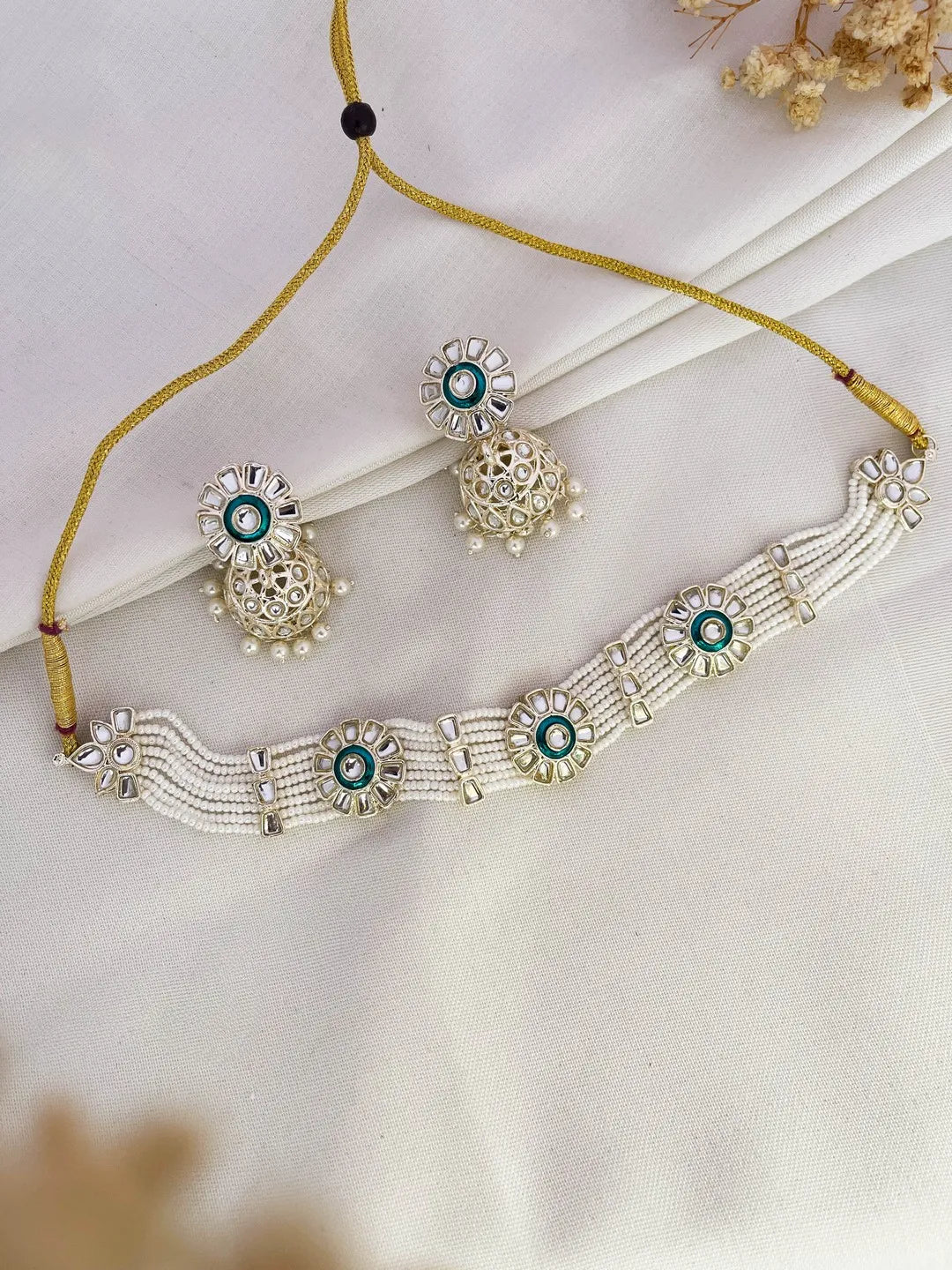 Ishhaara Dark Blue Minimal Pearl Choker