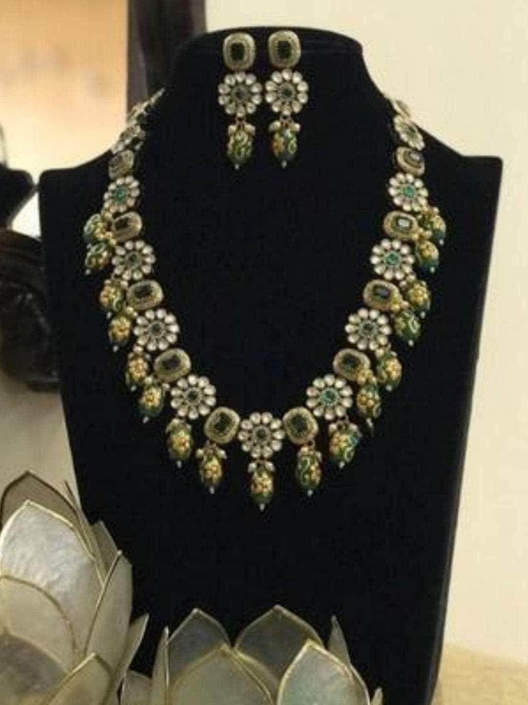 Ishhaara Antique Flower Motif Semi Precious Set