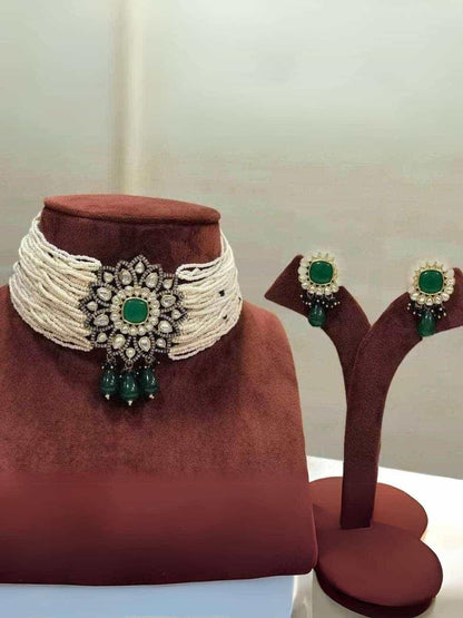 Ishhaara Baroque Center Flower Choker