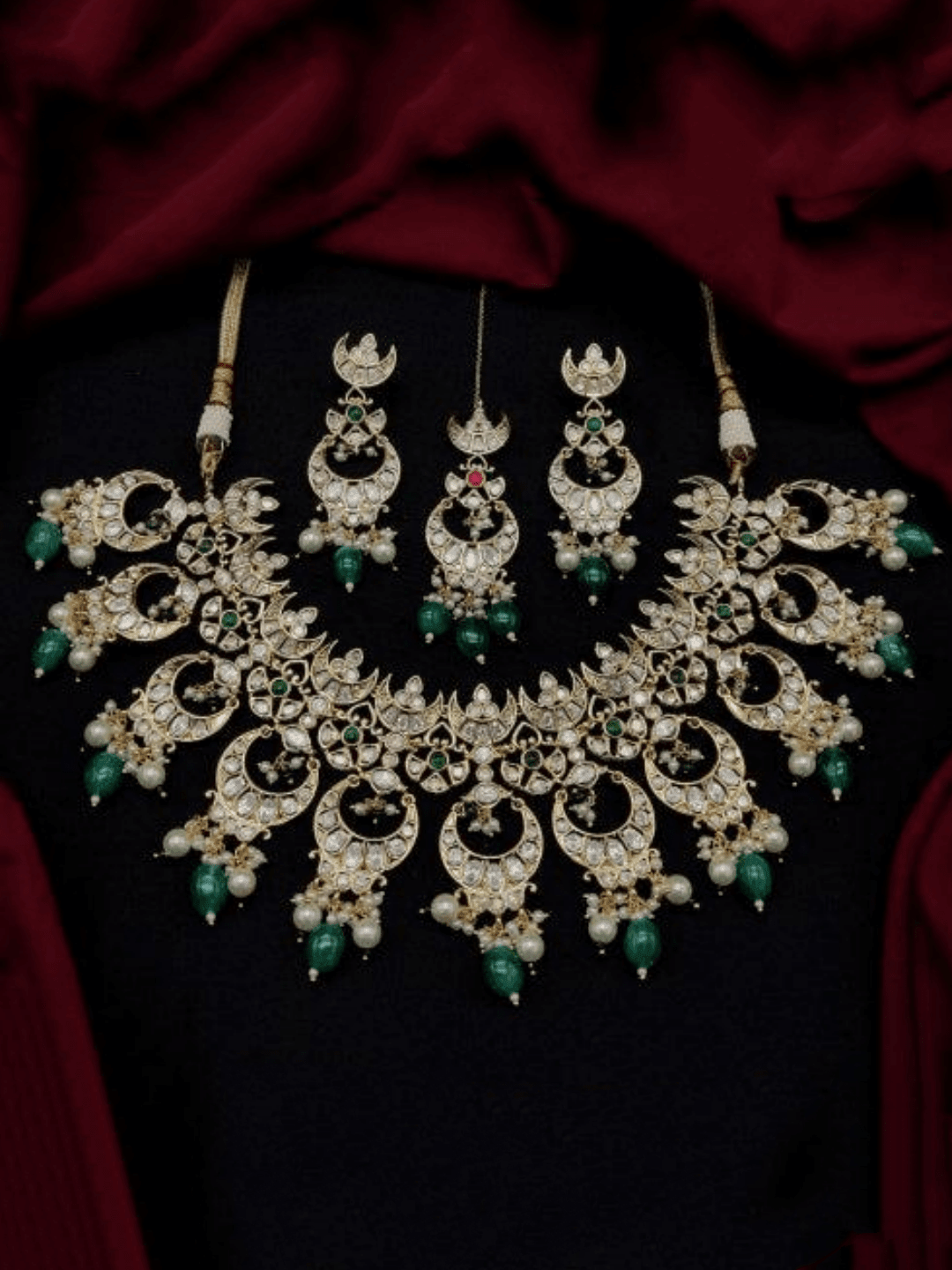 Ishhaara Chand Kundan Choker Necklace Set