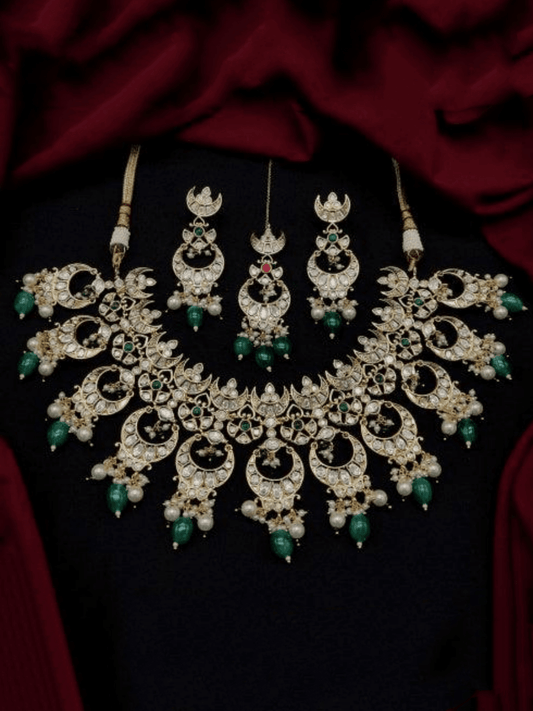 Ishhaara Chand Kundan Choker Necklace Set