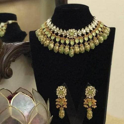 Ishhaara Close Flower Design Onex Necklace Set