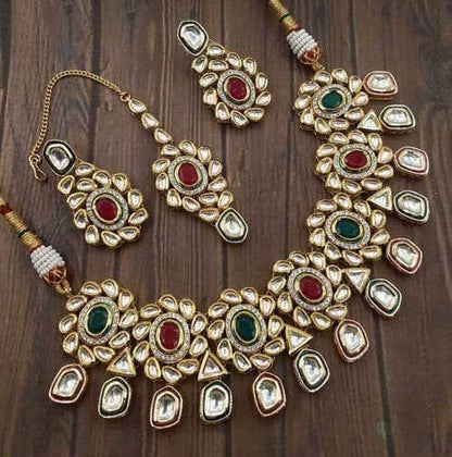 Ishhaara Flower Ad Kundna Pentagan Hanging Necklace Earring And Teeka Set