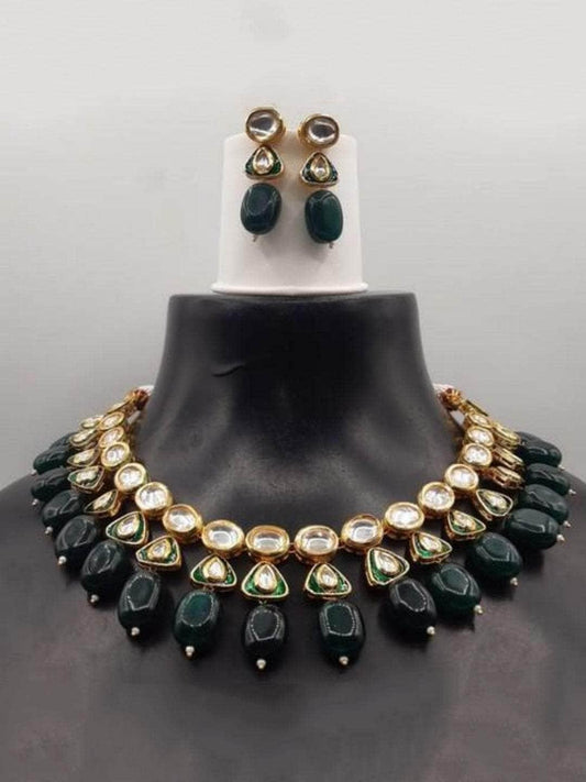 Ishhaara Simple Kundan Triangle Meena Set