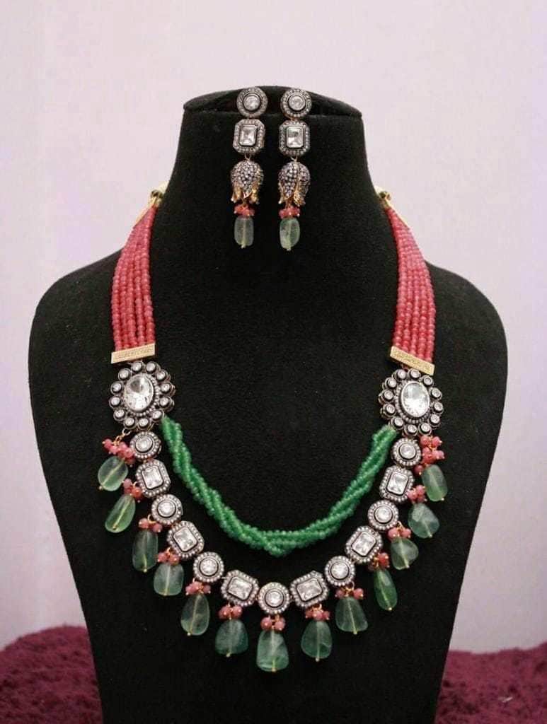 Ishhaara Dark Pink Twisted Color Necklace With White Stone