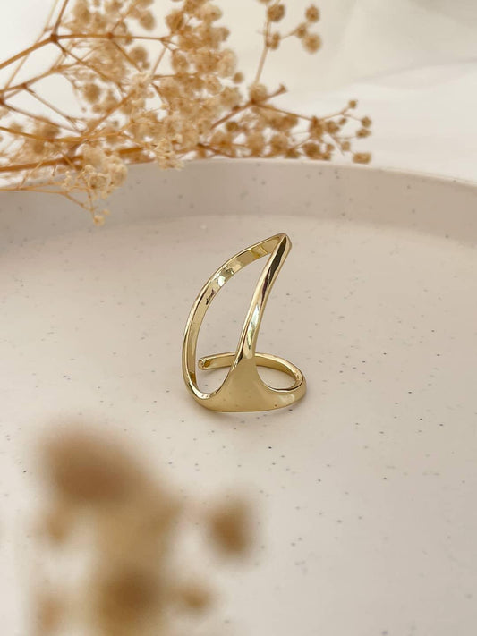 Ishhaara Delicacy Gold Ring
