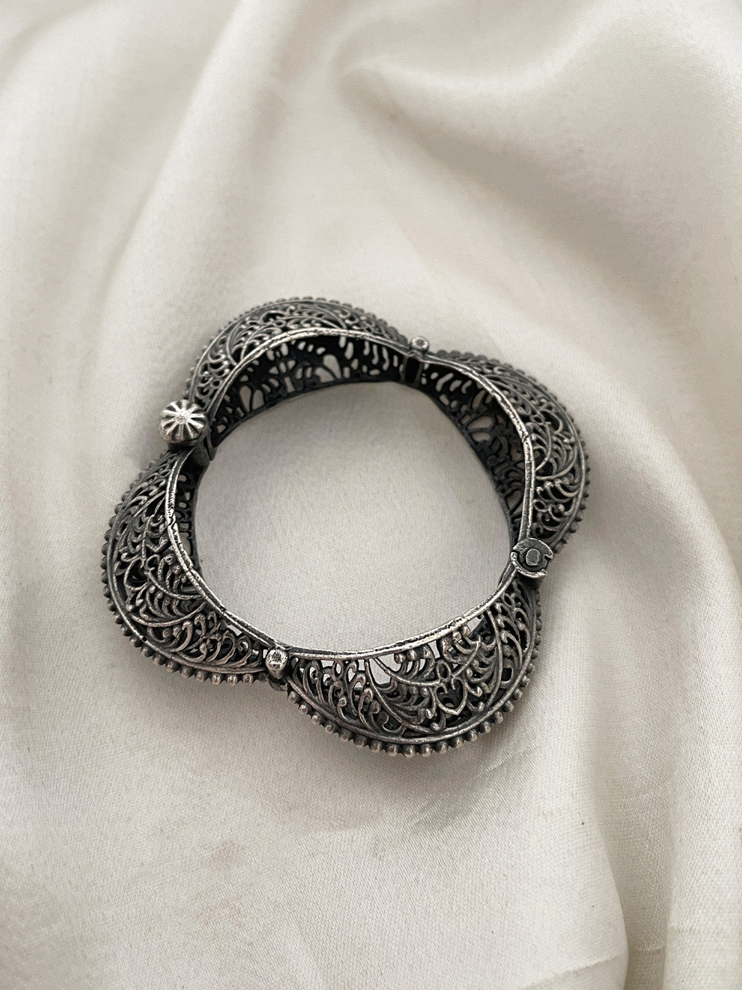 Ishhaara Designer Intricate Statement Oxidised Openable Kada Bangle