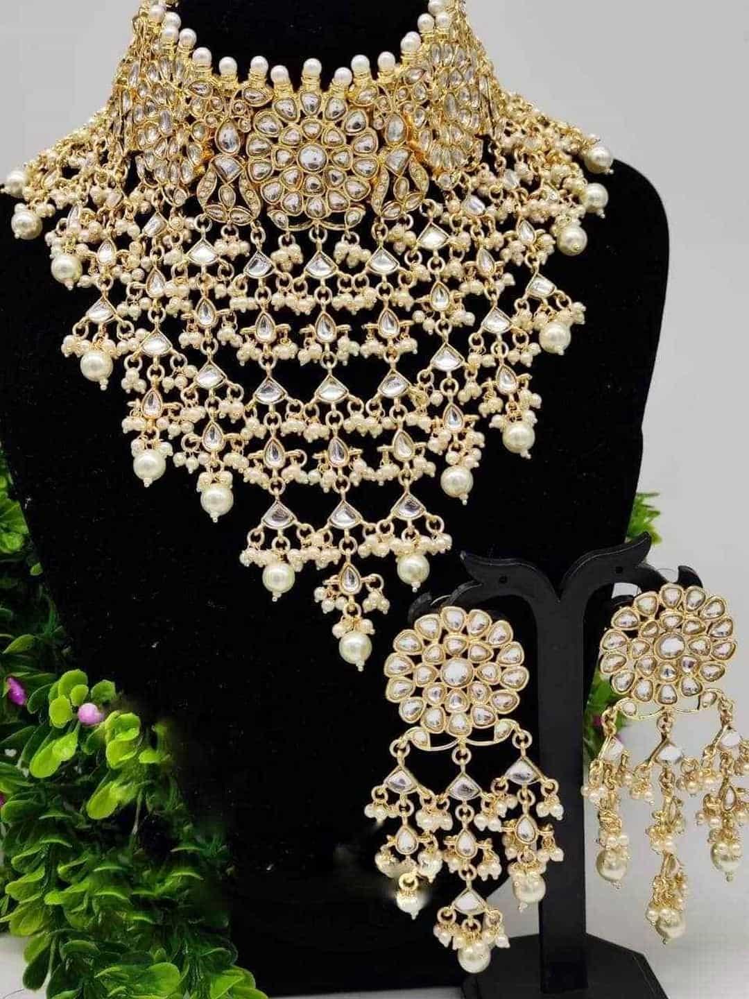 Ishhaara Designer Kundan Choker Necklace