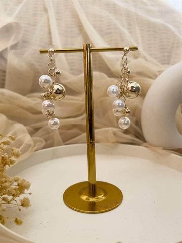 Ishhaara Dewdrop Pearl Earrings