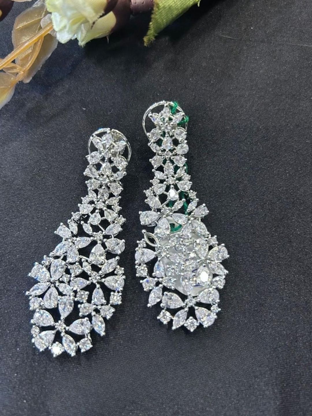Ishhaara Diamond Archive Dangler Earrings