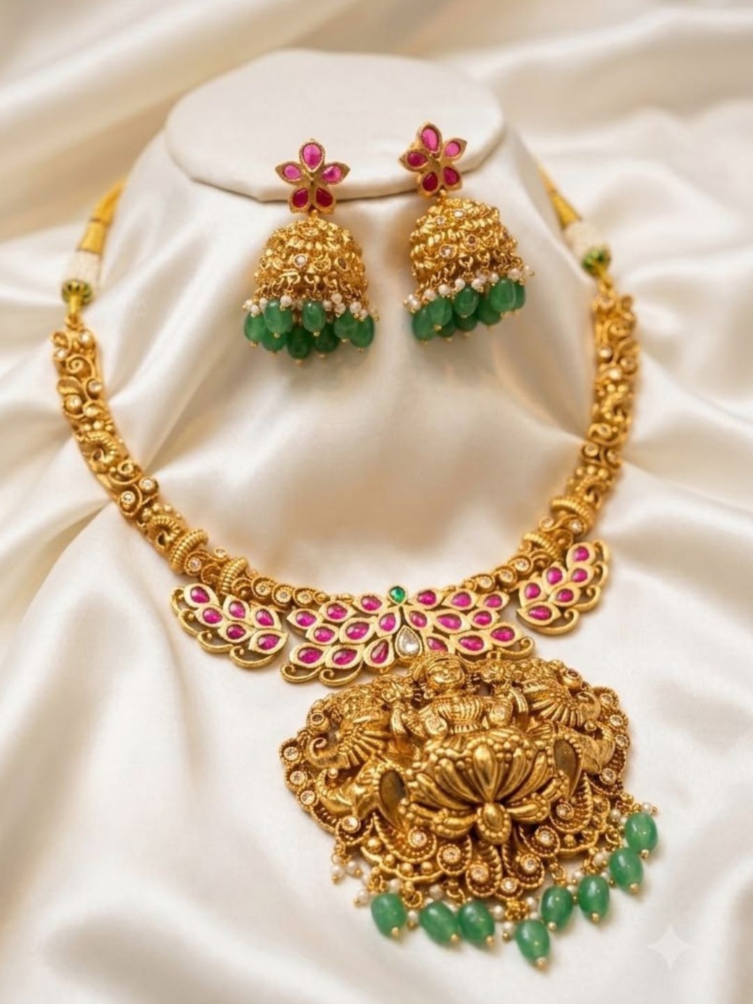 Ishhaara Divine Idols Temple Choker