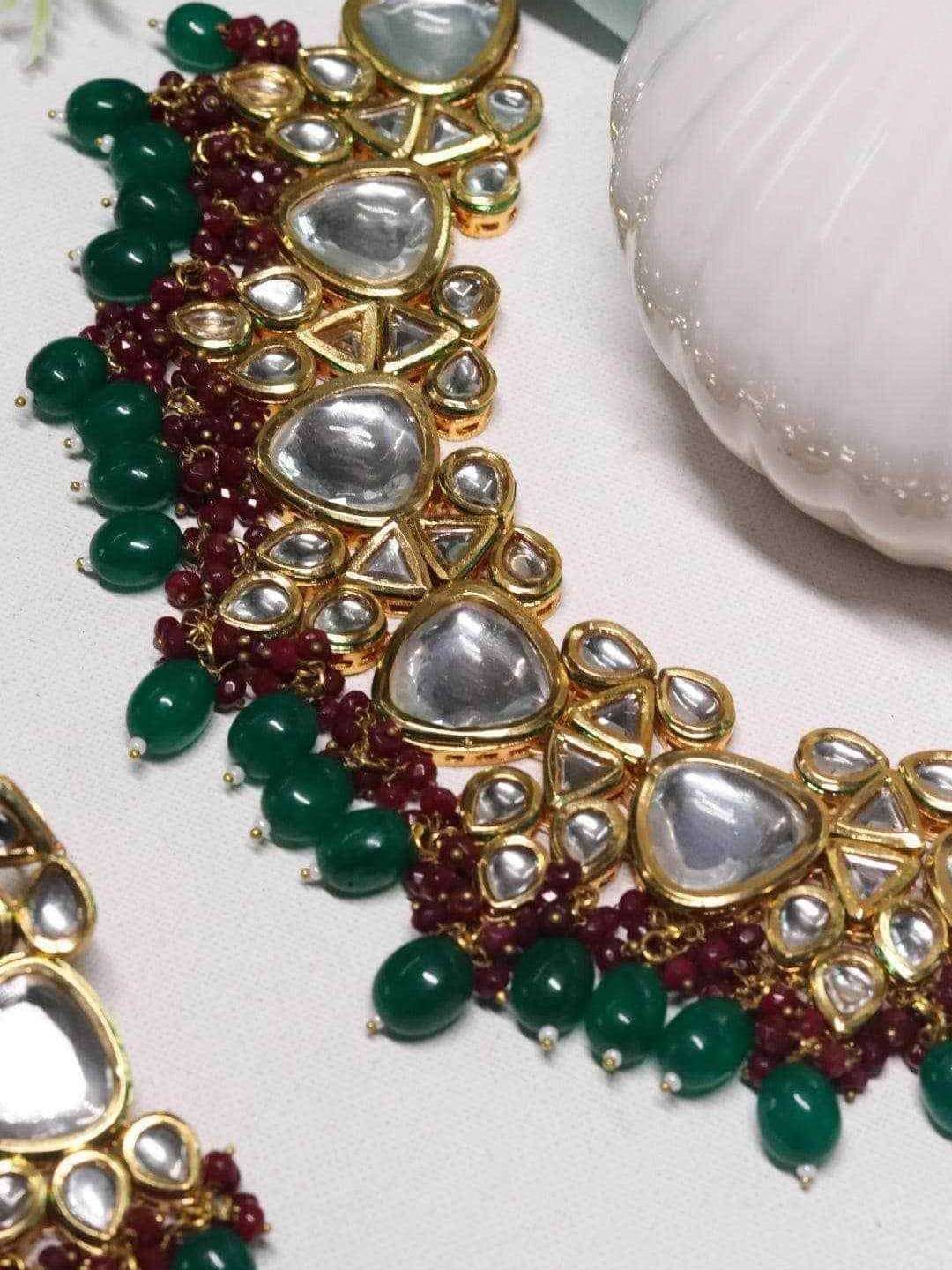 Ishhaara Diya Krishna In Triangular Kundan Pastel Set