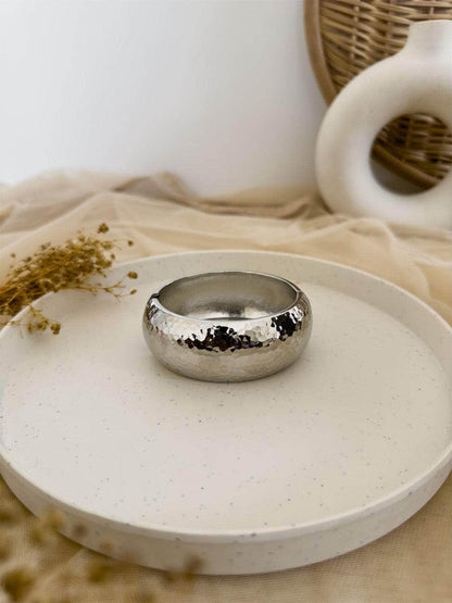 Ishhaara Dome Bangle Bracelet In Silver Tone