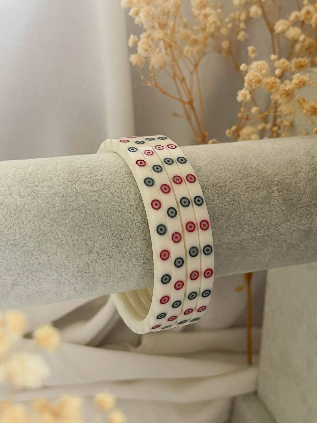 Ishhaara Dotted Bridal Chuda Bangles