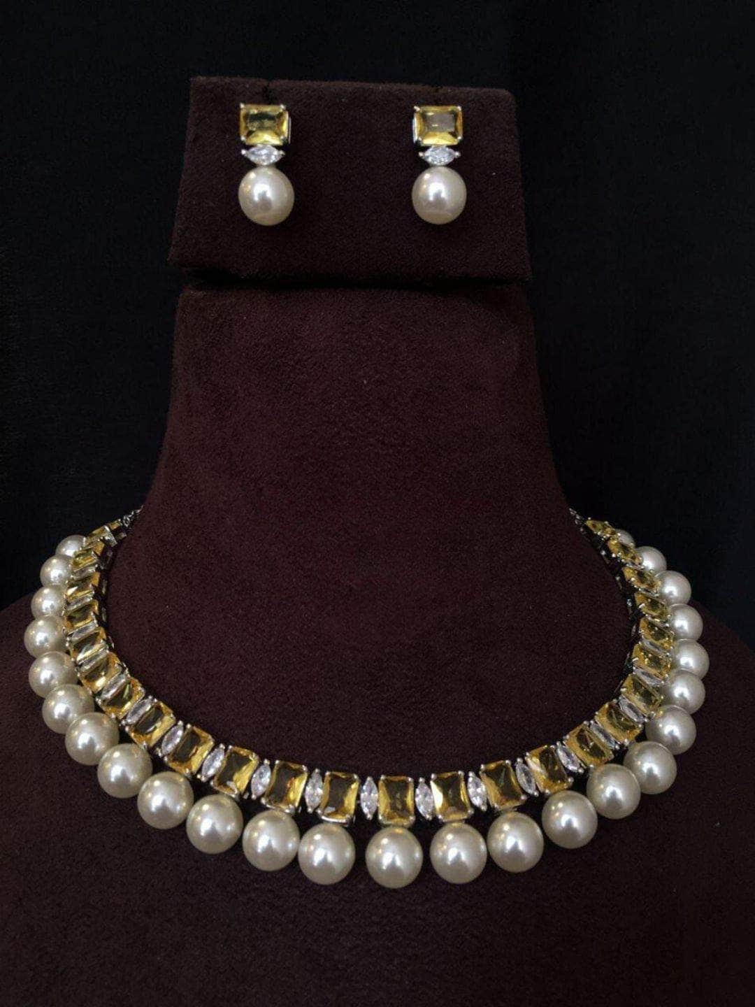 Ishhaara Doubate Stone Necklace Set