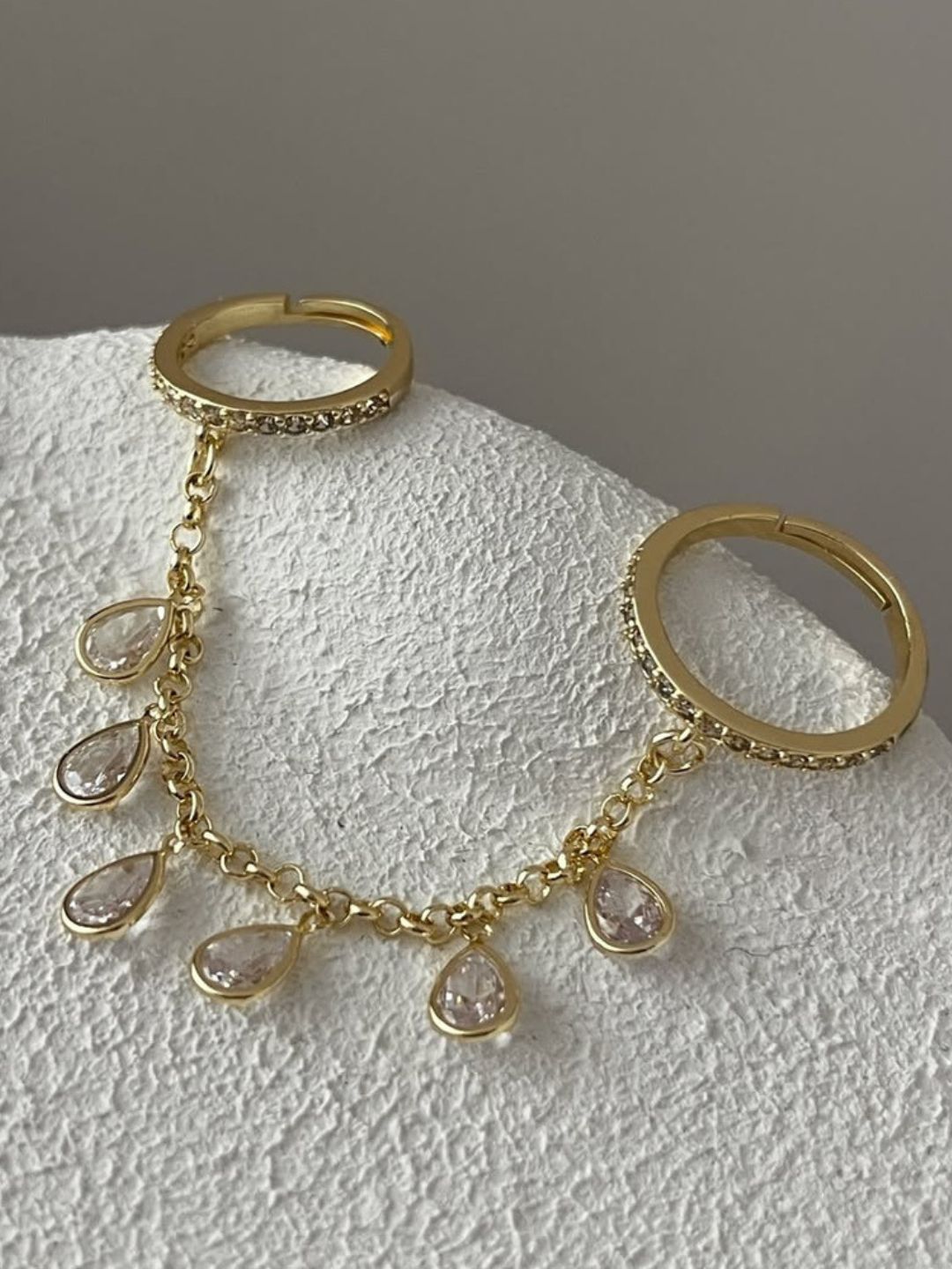 Ishhaara Double Finger Chain Ring