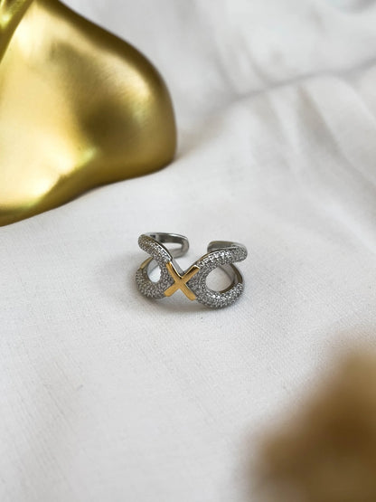 Ishhaara Double Knot Diamond Ring