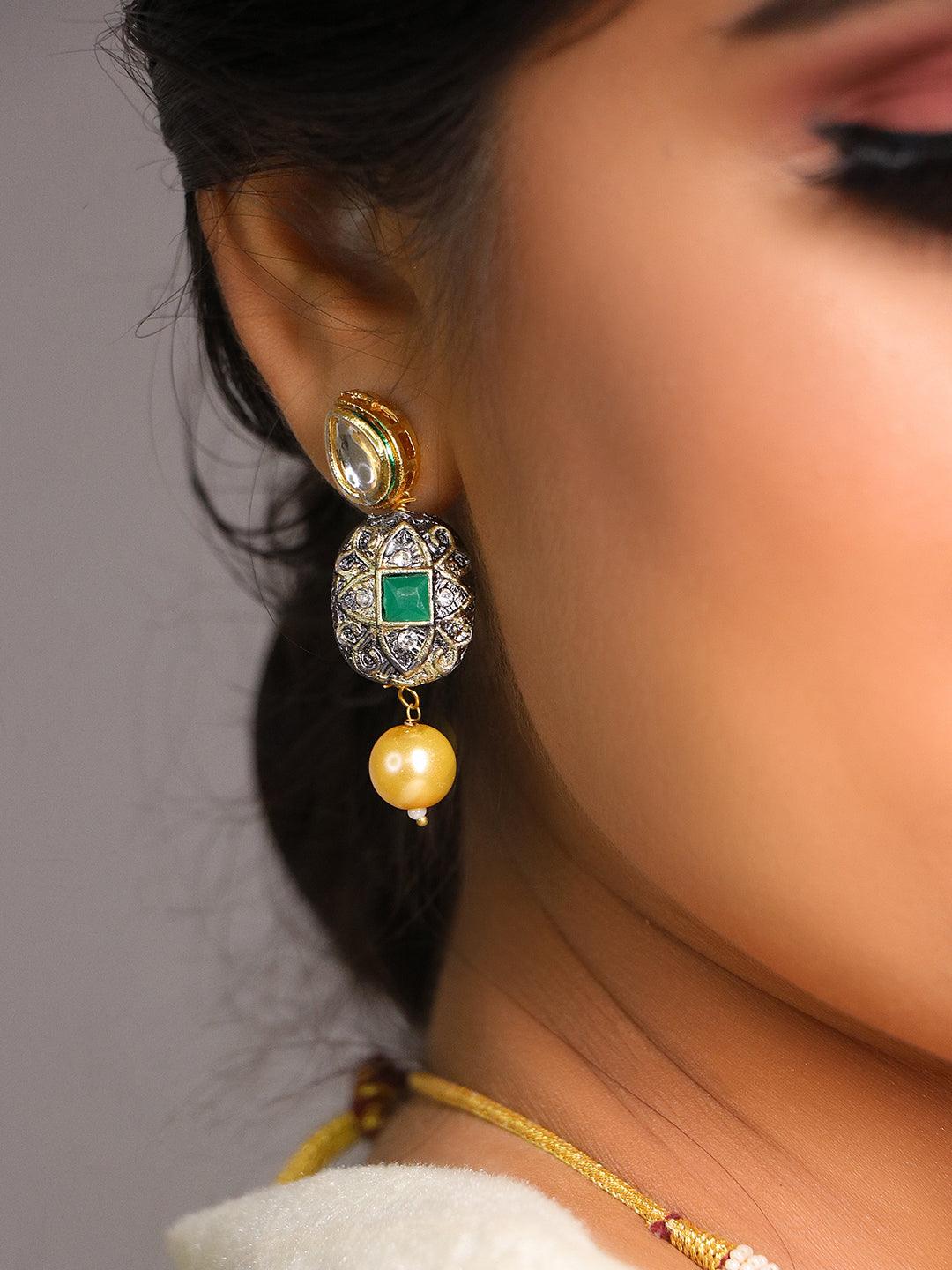 Ishhaara Double Layered Victorian Necklace