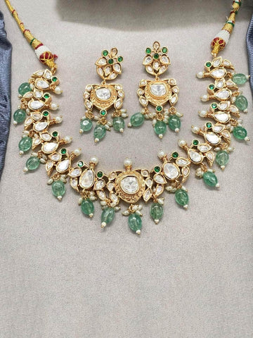 Ishhaara Dreamy Green Necklace