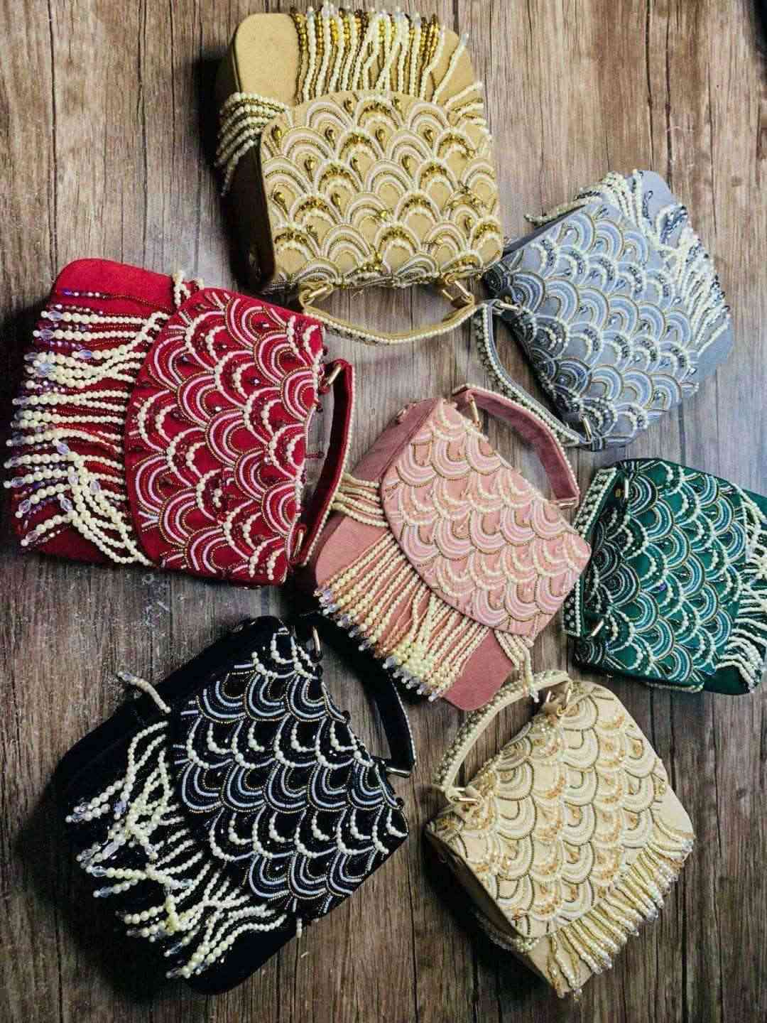 Ishhaara Drop Box Clutch Bag