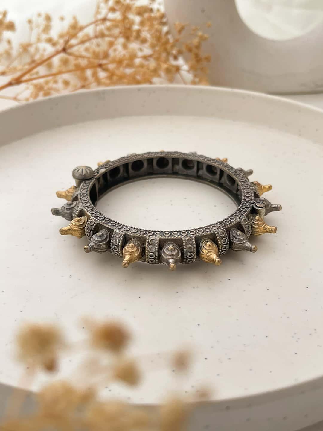 Ishhaara Madhuri Dixit In Dual Tone Antique Openable Bangle